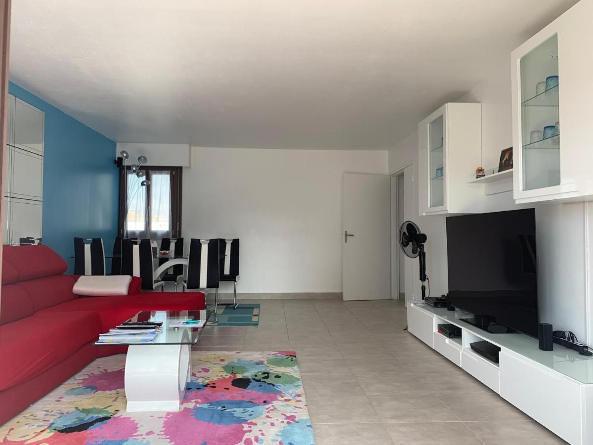 Grand Appartement A Louer Vue Sur Seine Melun Esterno foto