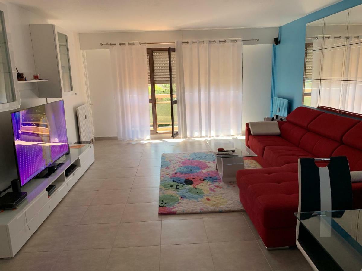 Grand Appartement A Louer Vue Sur Seine Melun Esterno foto